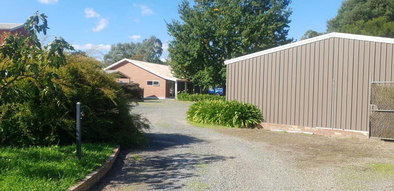 Dixons Creek Dixiglen Farm B&B 외부 사진